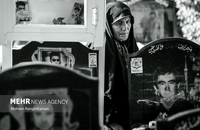 مادران شهدای دفاع مقدس هنوز با یاد و خاطره فرزندانشان زندگی می‌کنند (9)