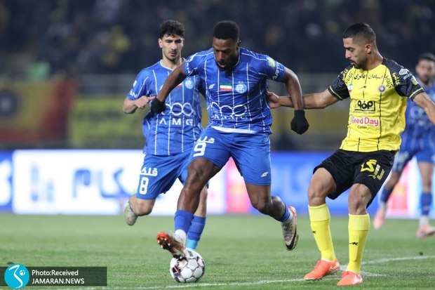 نازون به تمرین استقلال برگشت