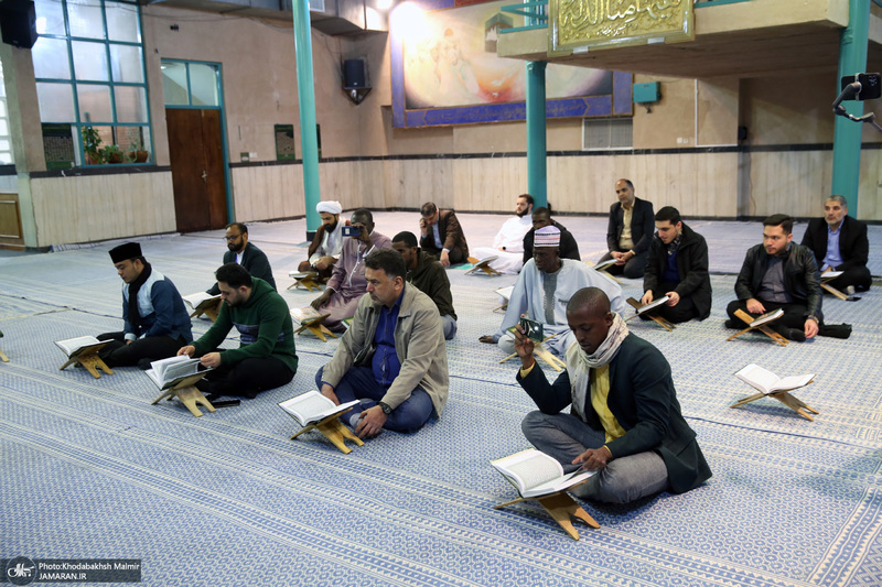 بازدید جمعی از شرکت کنندگان چهلمین دوره مسابقات بین المللی قرآن کریم از جماران