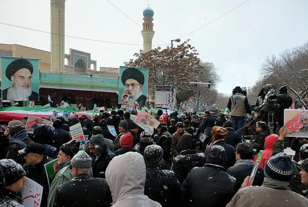 حماسه حضور تبریز در زیر بارش شدید برف  «سلیمانی‌ها» همه آمدند