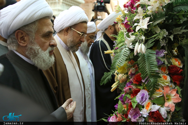 تجدید میثاق میهمانان کنفرانس وحدت اسلامی با آرمان های حضرت امام(س)