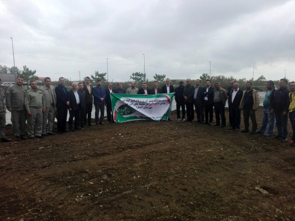 پایان عملیات پاکسازی سنبل آبی در بسترهای آبی آستارا