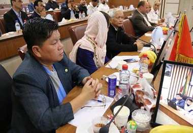 ویتنامی ها به دنبال مروارید، در صدف بوشهر