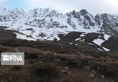 برف مناطق سردسیر زنجان را فرا می‌گیرد