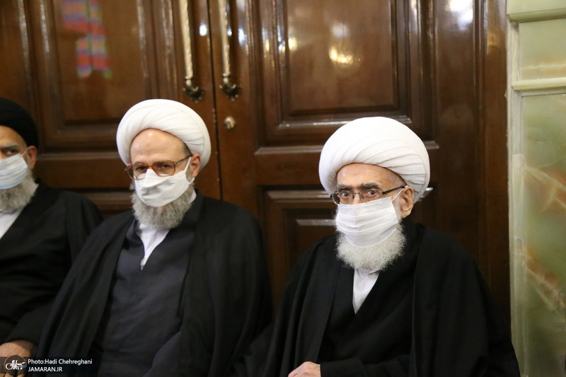 حضور مراجع و علما در مسجد امام حسن عسکری(ع) در پی ارتحال آیت الله العظمی صافی(ره)