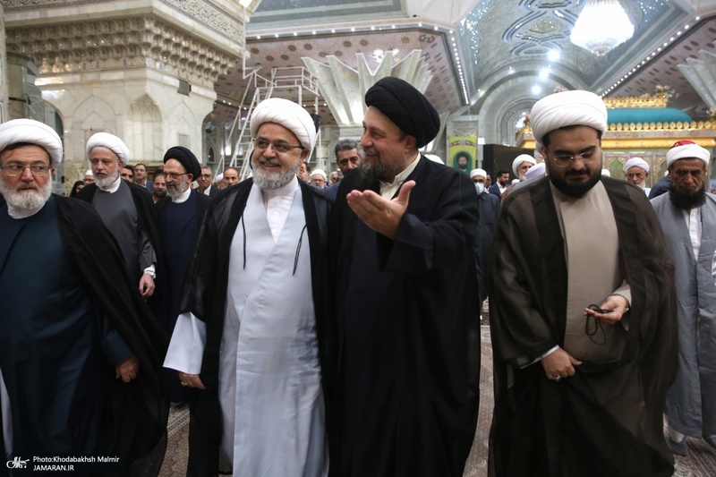 ادای احترام مهمانان خارجی کنفرانس وحدت اسلامی به مقام شامخ حضرت امام خمینی (س)