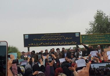 نخستین فیلم از حضور رهبر انقلاب در مناطق زلزله زده غرب