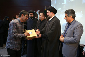 مراسم تجلیل از فعالان نهج‌البلاغه در حرممطهر امام خمینی (س)