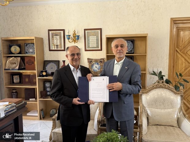تفاهم‌نامه همکاری بنیاد ایران‌شناسی و انجمن آثار و مفاخر فرهنگی امضا شد