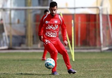 منصوریان به دنبال جذب بازیکن سابق پرسپولیس