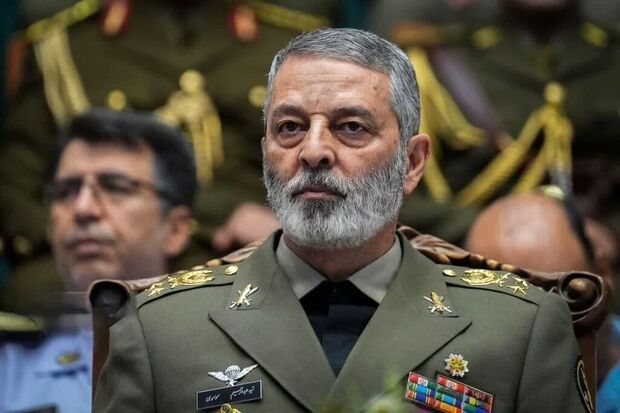 سرلشکر موسوی: برای رویارویی و زدن سیلی انتقام کاملاً آماده‌ایم/ ایران بلعیدنی نیست و سرانجام آن لجوجِ خیره‌سری که درس نمی‌گیرد، خفه خواهد شد.