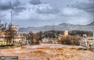 جاری شدن سیل در خرم آباد