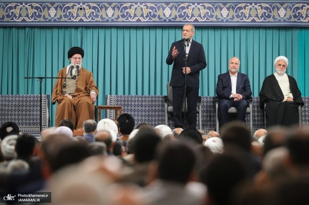 پزشکیان: همدلی، قدرت و ثبات نظام و مردم کشورمان را به رخ دنیا خواهیم کشید