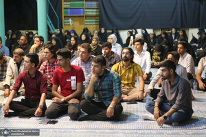 بازدید جمعی از دانشجویان فعال فرهنگی سیاسی و اجتماعی دانشگاه های استان هرمزگان از بیت امام خمینی (س)در جماران