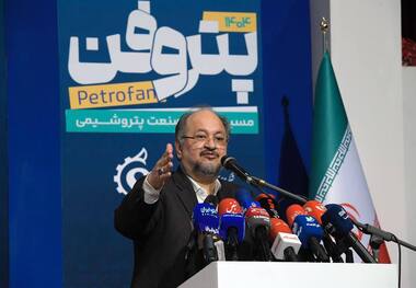 پتروفن، پلتفرم نوآوری صنعت پتروشیمی ایران/ شریعتمداری: تبدیل ایده به محصول لازمه بقای صنعت است/ برترین‌های نوآوری در صنعت پتروشیمی در سال ۱۴۰۴ معرفی شدند