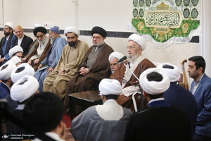 عمامه گذاری طلاب در روز عید مبعث توسط مراجع عظام تقلید‎‎