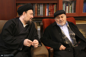 حضور شخصيت هاي سياسي در منزل مرحوم آیت الله بجنوردی 1