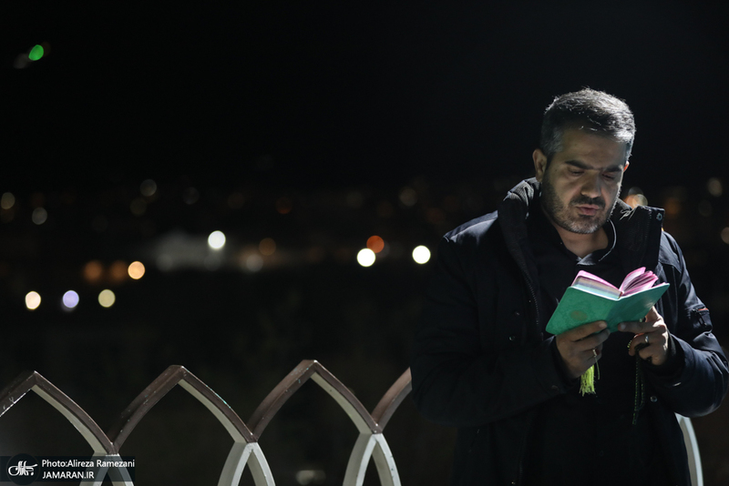 مراسم شب بیست و سوم ماه مبارک رمضان در امام زاده پنج تن لویزان