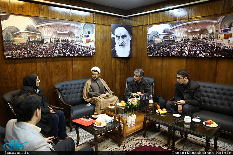 بازدید عکاس مشهور فرانسوی از بیت امام در جماران