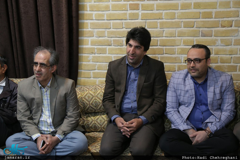 مدیرکل ارشاد و جمعی از اهالی رسانه قم با سید علی خمینی دیدار کردند