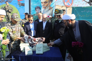 مراسم آغاز دهه فجر در بیت حضرت امام خمینی (س) در قم