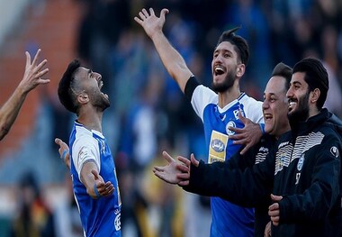 بازیکن استقلال وارد باشگاه پرسپولیس شد