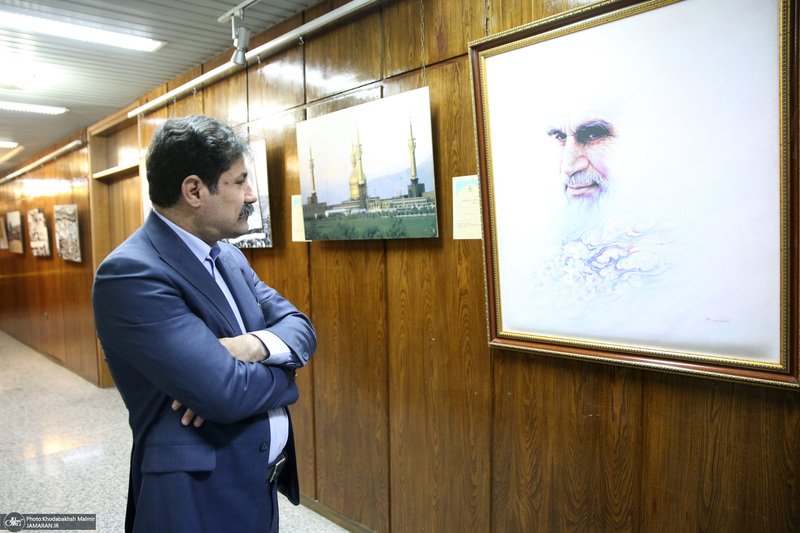 بازدید عبدالکریم حسین‌زاده، معاون امور توسعه روستایی و مناطق محروم کشور  از بیت امام خمینی (س) در جماران
