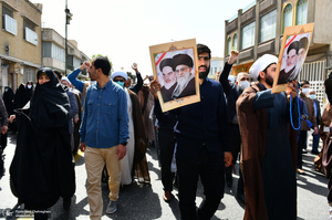 راهپیمایی مردم قم در اعتراض به هتک حرمت تمثال حضرت امام (س)