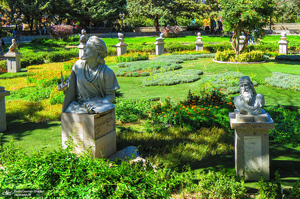 آرامگاه ابوعلی سینا