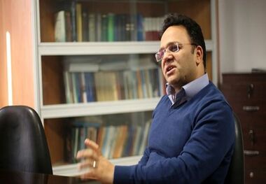 رحمان قهرمانپور، کارشناس روابط بین‌الملل: سیاست خاورمیانه‌ای آمریکا تضعیف شده است/ اولویت آمریکا مهار چین و تضعیف روسیه از طریق جنگ اوکراین است/ لابی طرفدار اسرائیل در آمریکا حمایت سابق را از اسرائیل ندارد