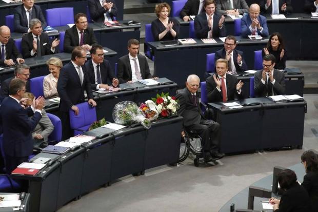 شرق اروپا در سیطره پوپولیسم/ اولین جلسه پارلمان آلمان با حضور راست های افراطی 