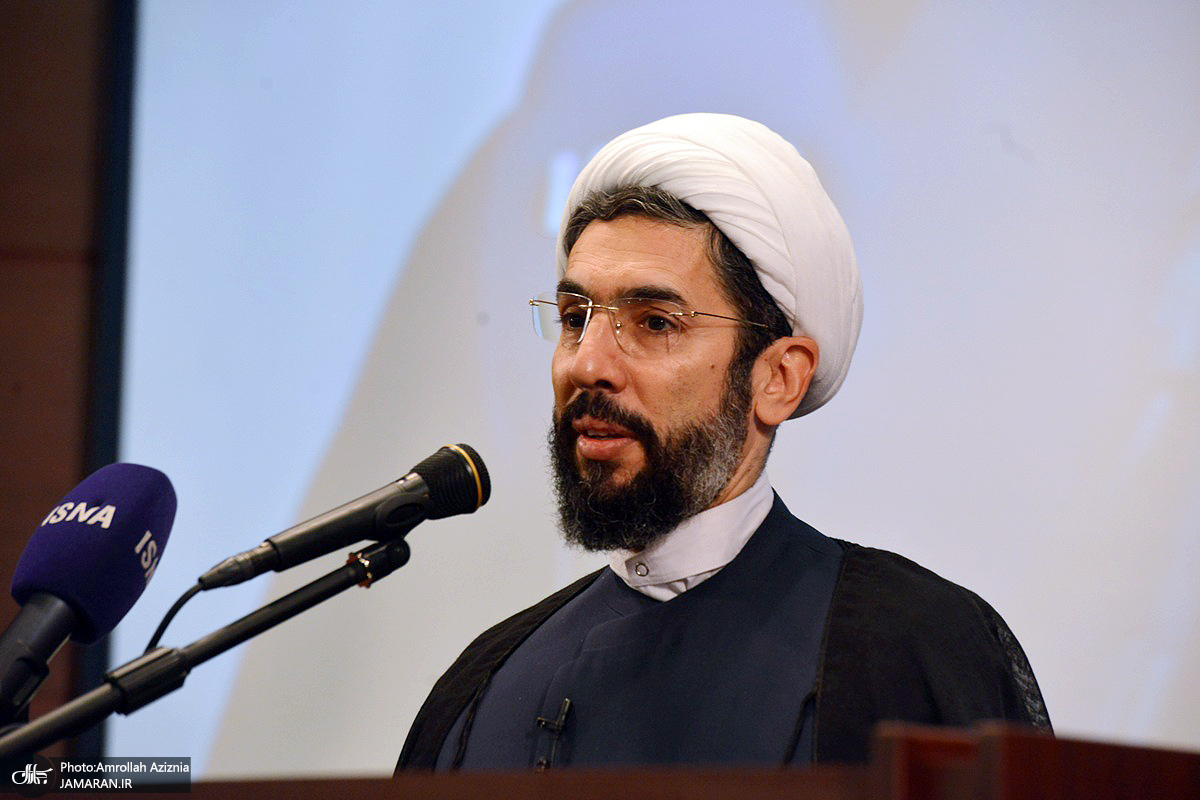 نماینده رهبری در دانشگاه ها: همین که فردی غیرایرانی وارد کشورمان می‌شود و با حقیقت اینجا آشنا می‌شود، با حیرت به کشور خودش برمی‌گردد؛ خارجی‌ها با کشوری مواجه می‌شوند که شاخص‌های شهری قابل توجهی دارد که حتی در کشورهای اروپایی دیده نمی‌شود