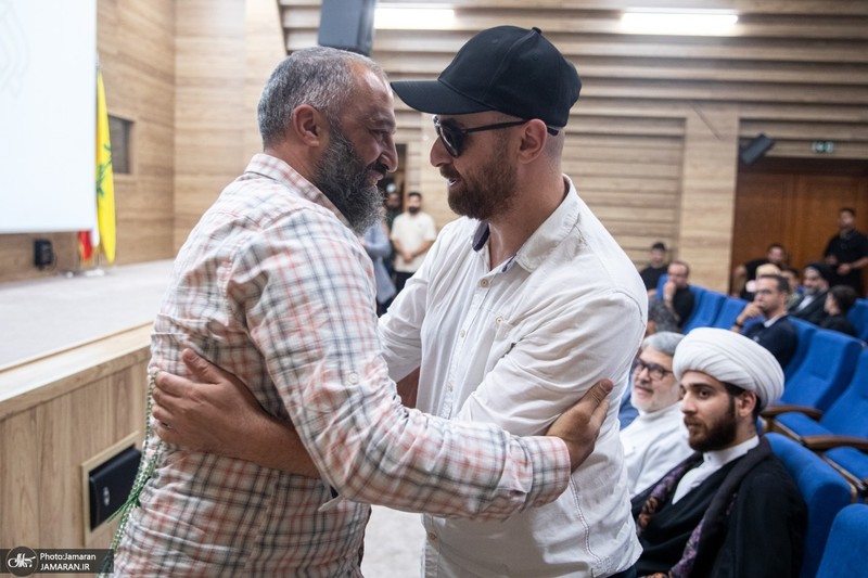 مراسم رونمایی از مستند «زیر سایه ام کامل» شب