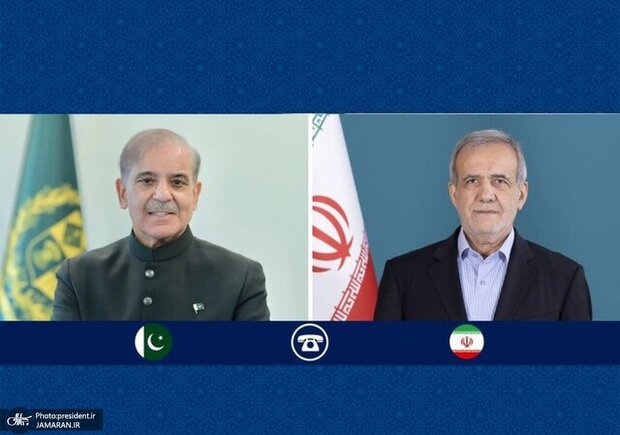 گفت‌وگوی تلفنی نخست وزیر پاکستان با رئیس جمهور ایران/ ابراز خرسندی پزشکیان از توقف درگیری‌ها و آغاز روند آتش‌بس میان پاکستان و هند/  قدردانی نخست‌وزیر پاکستان از ابتکار صلح‌آفرین رئیس‌جمهور کشورمان