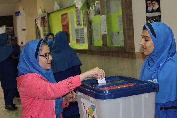 ۶۸۲ نفر در انتخابات شوراهای دانش‌آموزی آستارا رای‌آوردند