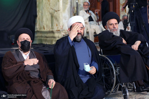 مراسم عزاداری شب عاشورای حسینی (ع) در حرم امام خمینی (س)