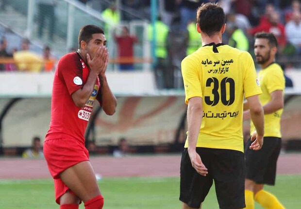 مهاجم پرسپولیس راهی کیش شد