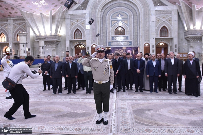 تجدید میثاق مدیرعامل و کارکنان سازمان بنادر و دریانوردی با آرمان های حضرت امام (س)