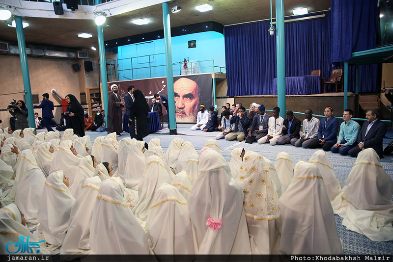 بازدیدی جمعی از شرکت کنندگان خارجی در سی و پنجمین دوره مسابقات بین المللی قرآن کریم ازبیت امام خمینی 