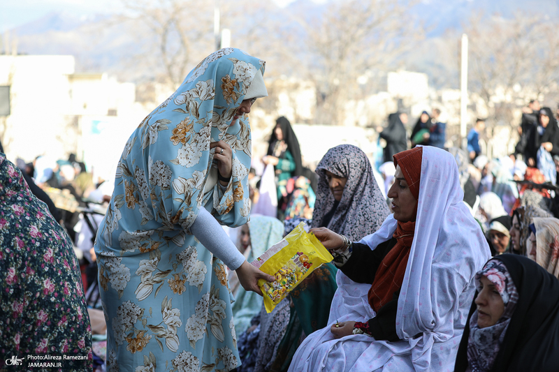 مراسم اقامه تماز عید سعید فطر دز امام زاده پنج تن