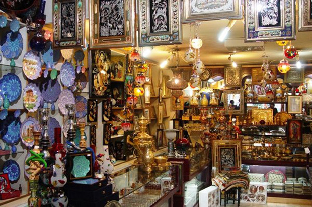 خانه صنایع دستی اراک آوردگاه هنرهای بومی و خلاقانه است