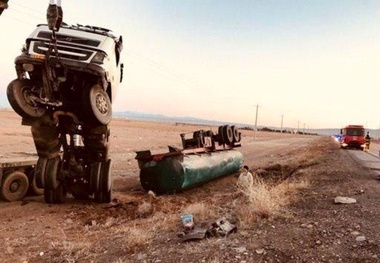 ‍ واژگونی خودروی حامل سوخت در محور اراک – تهران