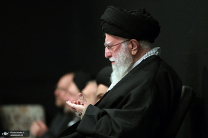 آخرین شب مراسم عزاداری شهادت حضرت فاطمه‌زهرا (س) در حسینیه امام خمینی