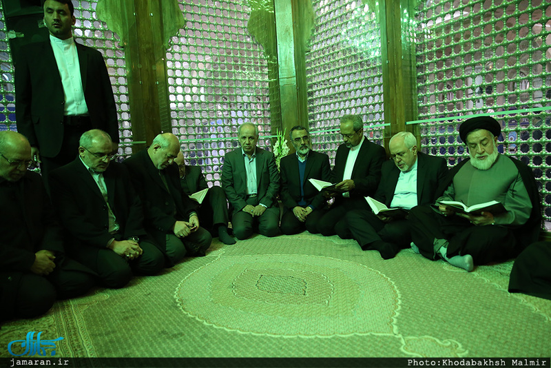 تجدید میثاق رئیس جمهور و اعضای هیئت دولت با آرمان های حضرت امام(س) 
