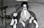 امام خمینی:  آنچه که به سر انسان می‌آید از خیر و شر، از خود آدم است/تمام این عالم مادی در مقابل عالمهای معنوی که هست قدر محسوسی ندارد/همۀ قوای مسلح باید برای این مملکت خدمت بکنند، این امانتی است دست شما/شرافت همۀ ما به این است که خدمت به خلق خدا بکنیم