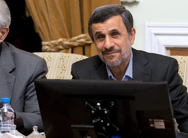عدم حضور سران 3 قوه در جلسات مجمع تشخیص مصلحت در اعتراض به حضور احمدی‌نژاد است