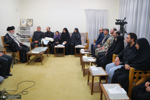 دیدار خانواده شهدای اخیر نیروی پدافند هوایی ارتش با رهبر معظم انقلاب