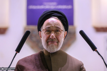 سید محمد خاتمی: راهی برای به دست آوردن استقلال و پایدار کردن آن نیست مگر در اثر حضورِ مردم در صحنه و «حاکمیت مردم بر سرنوشتشان