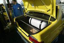 کدام خودروها رایگان دوگانه سوز می شوند؟