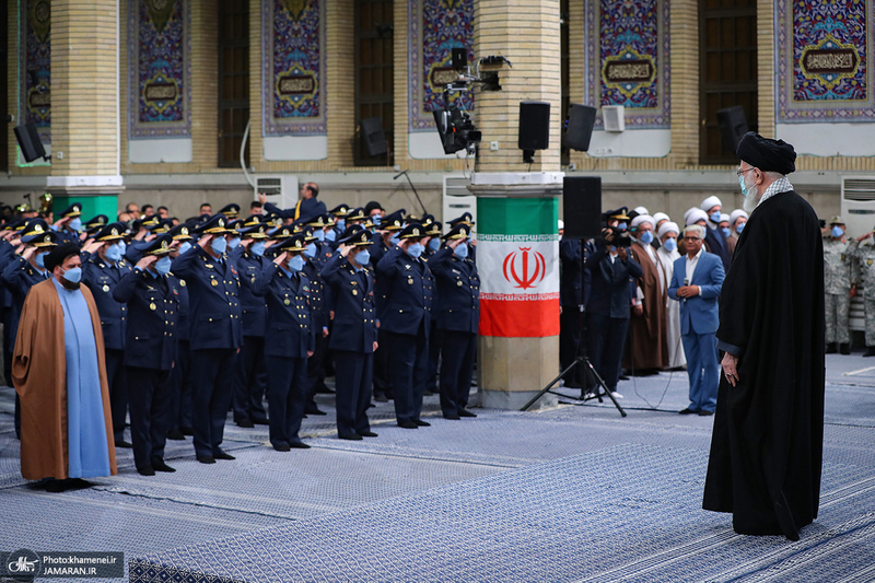 دیدار جمعی از فرماندهان نیروی هوایی و پدافند هوایی ارتش با رهبر معظم انقلاب